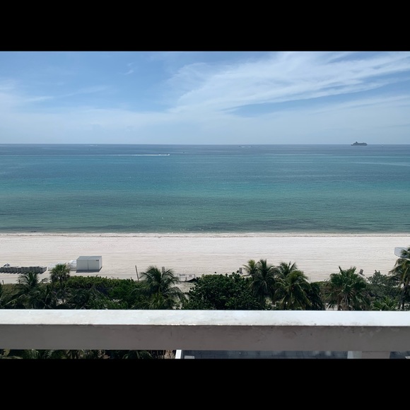 Meet your Posher, Kheersten - Picture 1 of 1